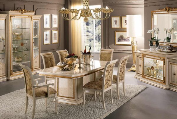 Contemporary chandeliers: the perfect choice for statement lighting